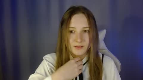 Snapshot of sweetie_lover chatting on September 8, 7:46 pm Annie online show from September 8, 7:46 pm