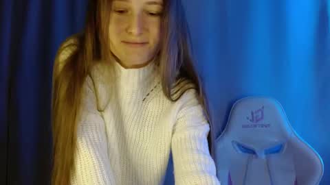 Annie online show from December 17, 8:57 pm