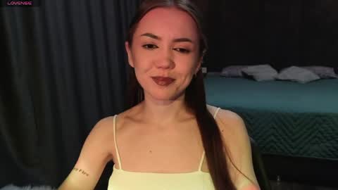 sweetieee_kira online show from April 23, 3:14 am