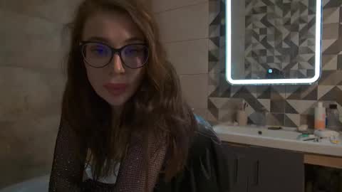 sweetiekissy online show from March 21, 4:39 am