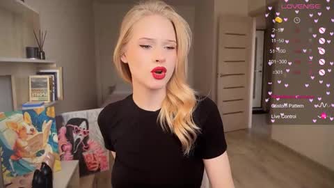 sweetie Lisa3 online show from October 9, 8:07 am