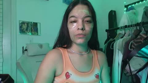 Snapshot of sweetieslikebutter chatting on September 16, 5:26 am Blu Sweets online show from September 16, 5:26 am