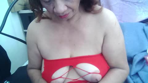 Snapshot of sweetmature_69 chatting on September 30, 3:23 am sweetmature_69 online show from September 30, 3:23 am
