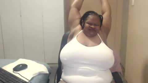 Snapshot of sweetnoziexxx chatting on September 30, 6:08 am sweetnoziexxx online show from September 30, 6:08 am