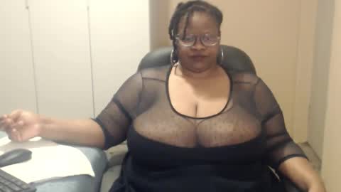 Snapshot of sweetnoziexxx chatting on September 15, 6:00 am sweetnoziexxx online show from September 15, 6:00 am