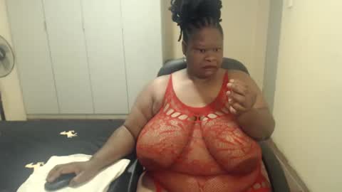 Snapshot of sweetnoziexxx chatting on February 15, 4:14 am sweetnoziexxx online show from February 15, 4:14 am