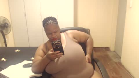 Snapshot of sweetnoziexxx chatting on March 2, 2:36 pm sweetnoziexxx online show from March 2, 2:36 pm