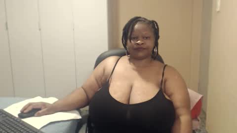 Snapshot of sweetnoziexxx chatting on September 27, 6:31 am sweetnoziexxx online show from September 27, 6:31 am