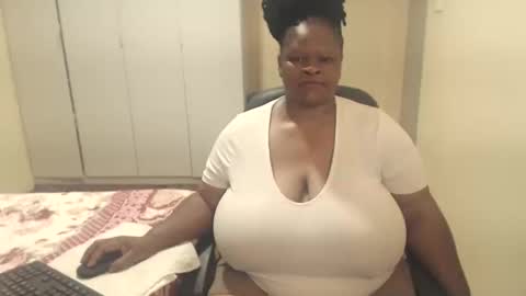 Snapshot of sweetnoziexxx chatting on January 29, 4:41 pm sweetnoziexxx online show from January 29, 4:41 pm