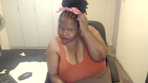 Snapshot of sweetnoziexxx chatting on February 13, 7:03 am sweetnoziexxx online show from February 13, 7:03 am