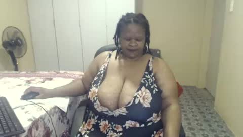 sweetnoziexxx online show from November 21, 9:00 am