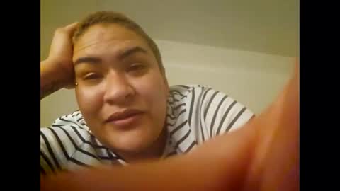 sweetp3ach29 online show from February 2, 3:21 am