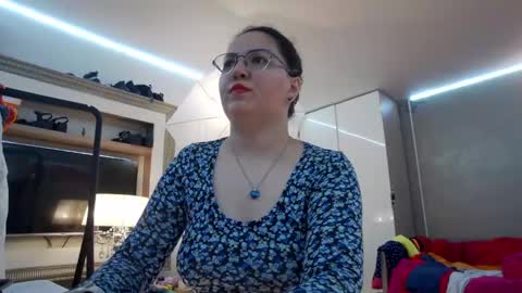 Snapshot of sweetraisa chatting on March 9, 10:19 pm SweetRaisa online show from March 9, 10:19 pm
