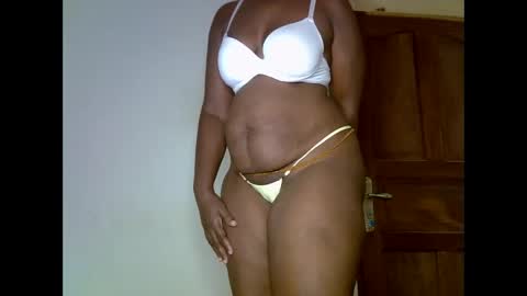 sweetrenne online show from March 12, 7:04 pm