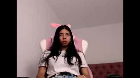 sweetscaarlett online show from April 5, 2:05 pm