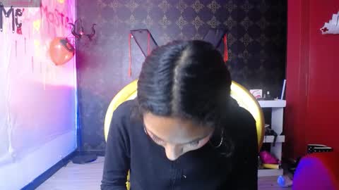 Snapshot of sweett_pleasure chatting on October 4, 5:50 pm Sweett pleasure online show from October 4, 5:50 pm