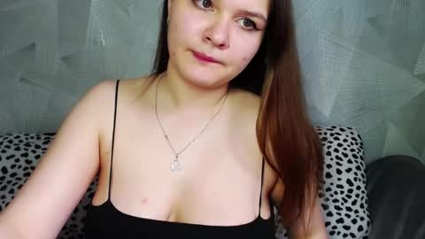 SweetTChloe online show from June 7, 1:07 pm
