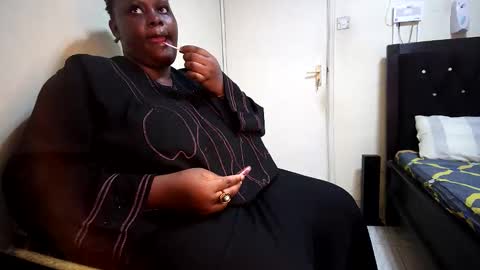 PEACHES online show from February 23, 2:49 pm