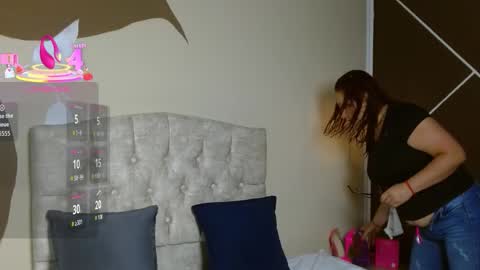 Snapshot of sweettscarlet chatting on September 26, 11:52 am Scarlet online show from September 26, 11:52 am