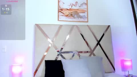 Snapshot of sweetty_girl_ chatting on October 6, 12:33 pm Sweetty online show from October 6, 12:33 pm