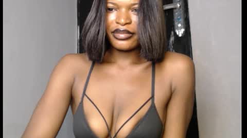 sweetxxboobsx online show from February 16, 10:15 am