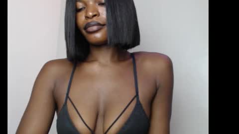 Snapshot of sweetxxboobsx chatting on October 3, 8:47 pm sweetxxboobsx online show from October 3, 8:47 pm
