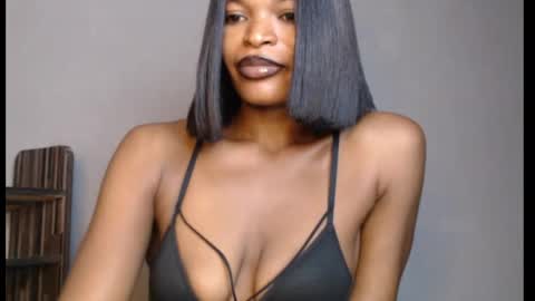 sweetxxboobsx online show from April 26, 3:43 pm