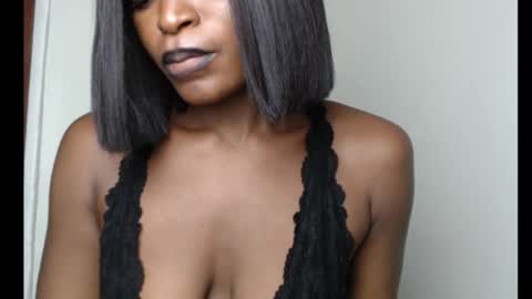 Snapshot of sweetxxboobsx chatting on October 18, 9:34 am sweetxxboobsx online show from October 18, 9:34 am