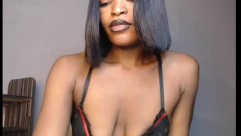 sweetxxboobsx online show from April 20, 8:17 am