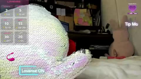 Mia online show from April 23, 8:33 pm