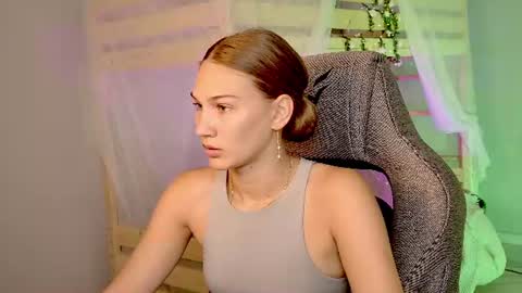 Emily online show from July 14, 8:19 am