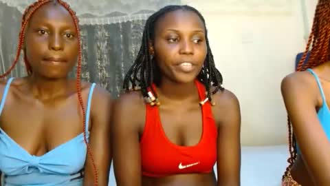 Dolly online show from April 24, 1:25 pm