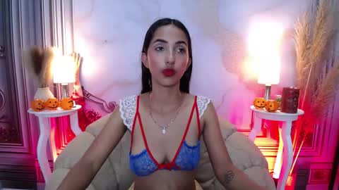 LAURA online show from November 1, 6:01 pm