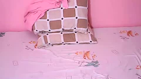 Snapshot of sweetyummygirl chatting on September 19, 12:20 am Sweetyummygirl online show from September 19, 12:20 am