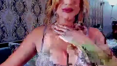 Snapshot of swetkatie chatting on September 12, 1:17 am Ecaterina online show from September 12, 1:17 am