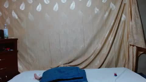 Snapshot of sydney_kane_ chatting on October 5, 12:15 am sydney_kane_ online show from October 5, 12:15 am