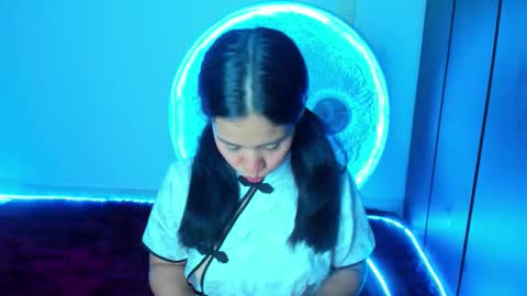 Snapshot of sylphy17 chatting on October 14, 1:30 am sylphy17 online show from October 14, 1:30 am