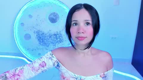 Snapshot of sylphy17 chatting on October 5, 3:39 pm sylphy17 online show from October 5, 3:39 pm