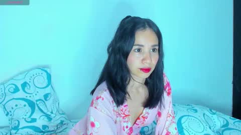 Snapshot of sylphy17 chatting on February 16, 11:05 pm sylphy17 online show from February 16, 11:05 pm