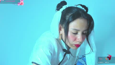 Snapshot of sylphy17 chatting on January 13, 7:11 am sylphy17 online show from January 13, 7:11 am