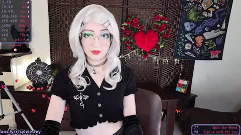 Snapshot of sylvie_fey chatting on February 12, 10:04 pm Sylvie online show from February 12, 10:04 pm