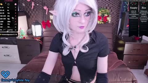 Snapshot of sylvie_fey chatting on December 23, 12:14 am Sylvie online show from December 23, 12:14 am