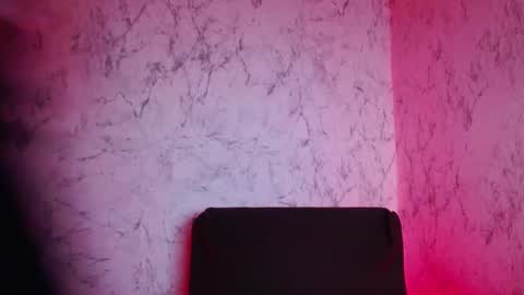 SyrenDixon online show from November 21, 10:50 am