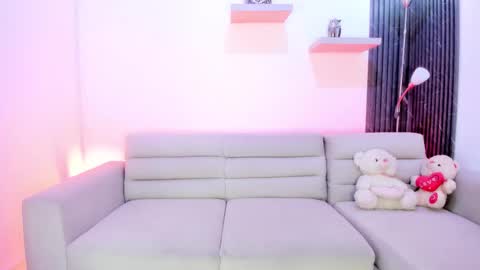 Tahiela  online show from March 7, 3:57 am