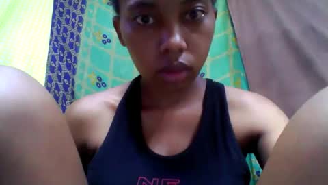 Snapshot of tahiriniah chatting on February 18, 3:53 am tahiriniah online show from February 18, 3:53 am