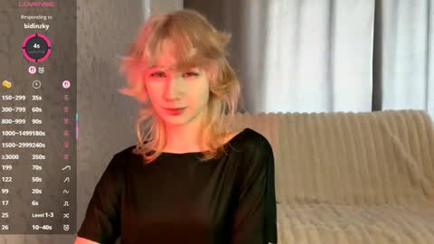 Tessa online show from April 24, 12:30 pm