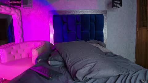 Taissa online show from April 22, 9:01 pm