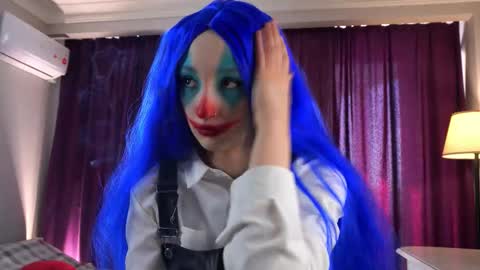 im Lally online show from March 7, 5:25 am