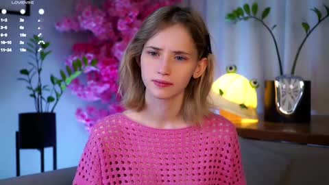 Mia online show from February 28, 1:47 am