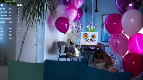 Mia online show from March 12, 5:02 am